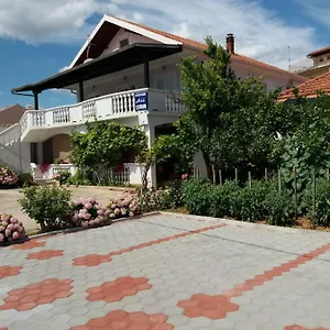 Ana Apartament